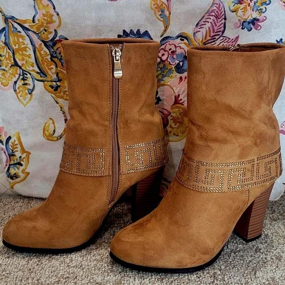 Italina Camel Zip Embellished Boot, Size 6.5 - Picture 2 of 12